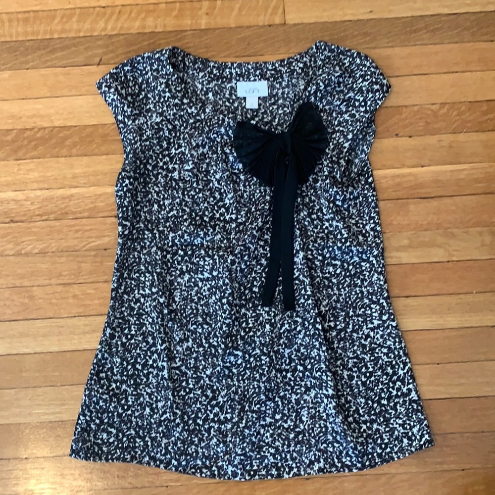 Navy black and white blouse with bow